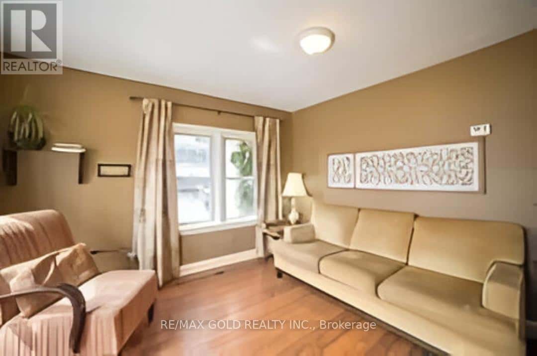 323 QUEENS STREET — Halton Hills (AC Acton) - Photo 3 of 19