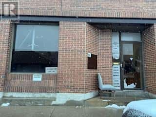 55 - 4801 KEELE STREET — Toronto (York University Heights) - Photo 3 of 18