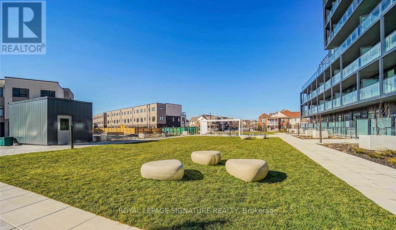 B520 - 3200 DAKOTA COMMON — Burlington (Alton), Ontario - Photo 3 of 19