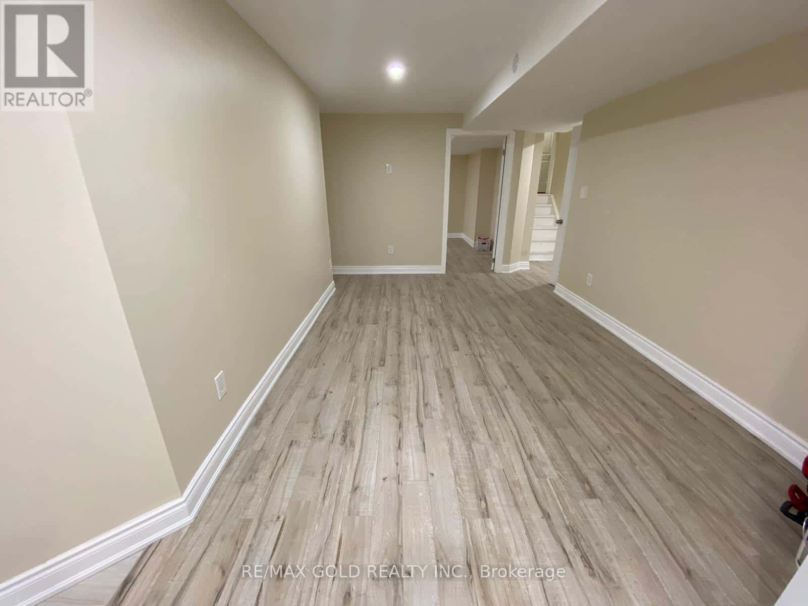 Milton (BE Beaty) — Milton (BE Beaty) - Photo 3 of 14