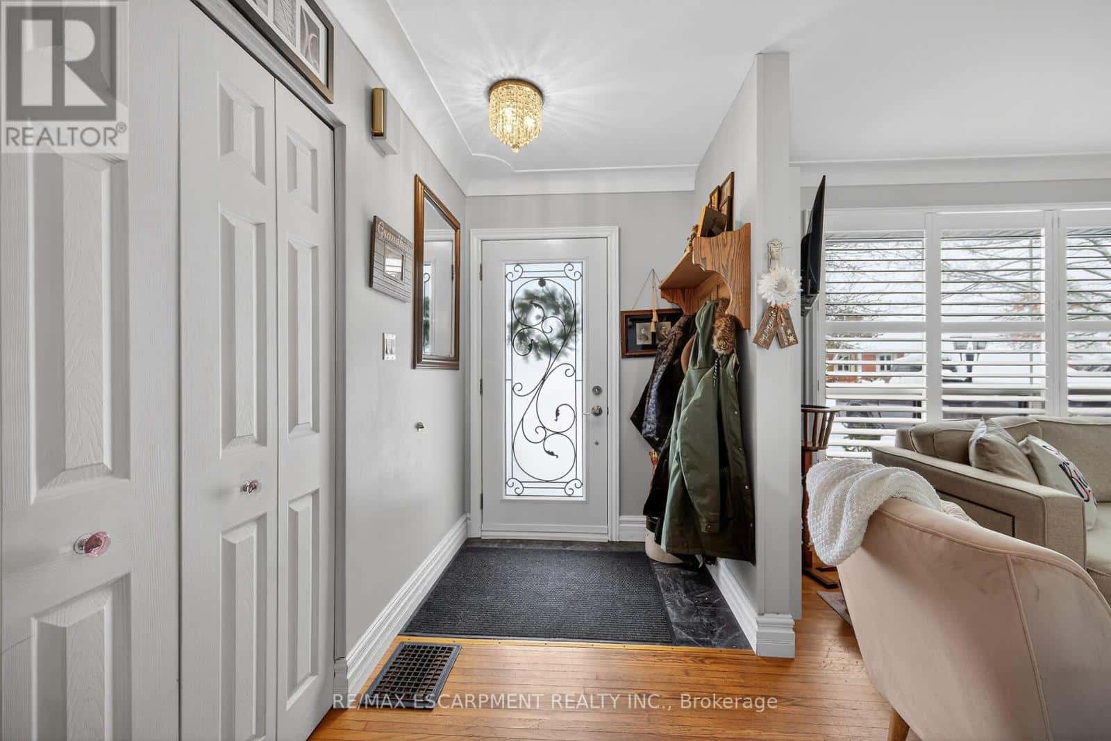 52 LORNE AVENUE — Brant (Burford), Ontario - Photo 4 of 49