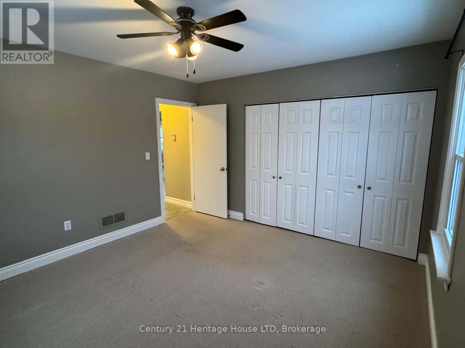 Fort Erie (Ridgeway), Ontario — Fort Erie (Ridgeway), Ontario - Photo 4 of 13