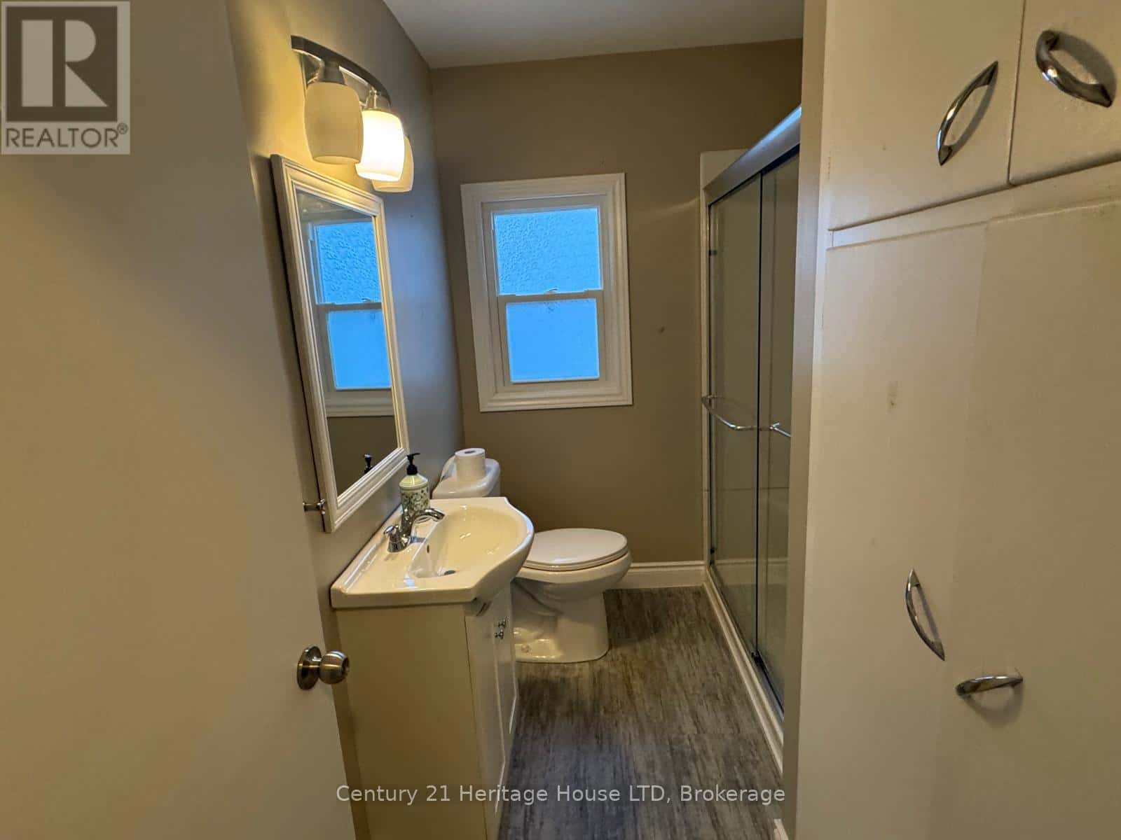 Fort Erie (Ridgeway), Ontario — Fort Erie (Ridgeway), Ontario - Photo 5 of 13