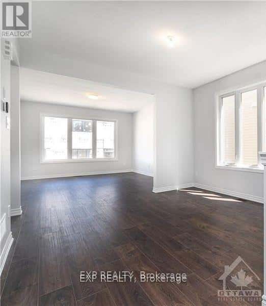 14 RACEMOSE STREET — Ottawa - Photo 3 of 9