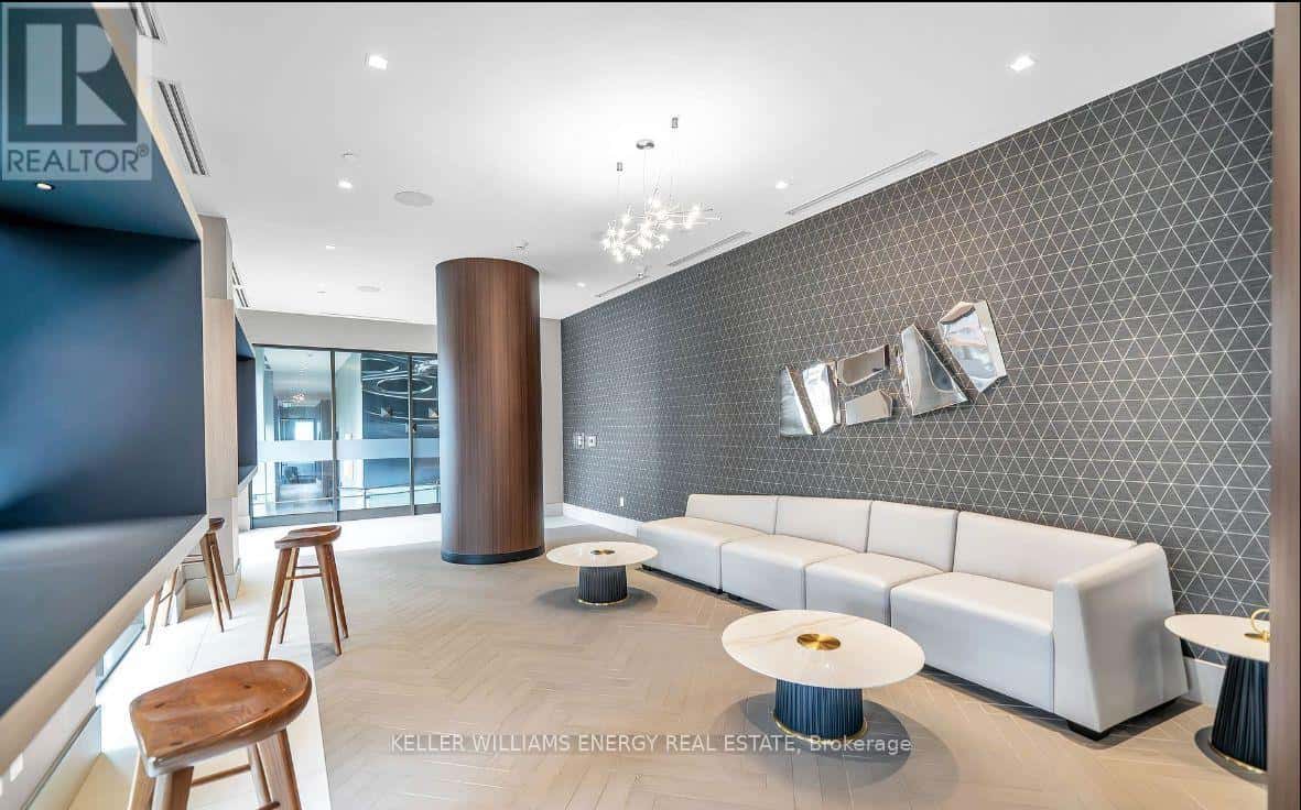 2421 - 2550 SIMCOE STREET N — Oshawa (Windfields), Ontario - Photo 5 of 29