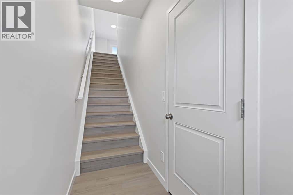 12 Park Lane — Didsbury, Alberta - Photo 4 of 29