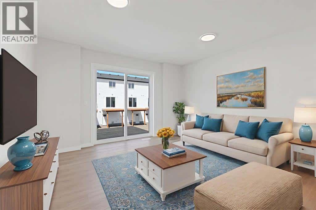 10 Park Lane — Didsbury, Alberta - Photo 4 of 28