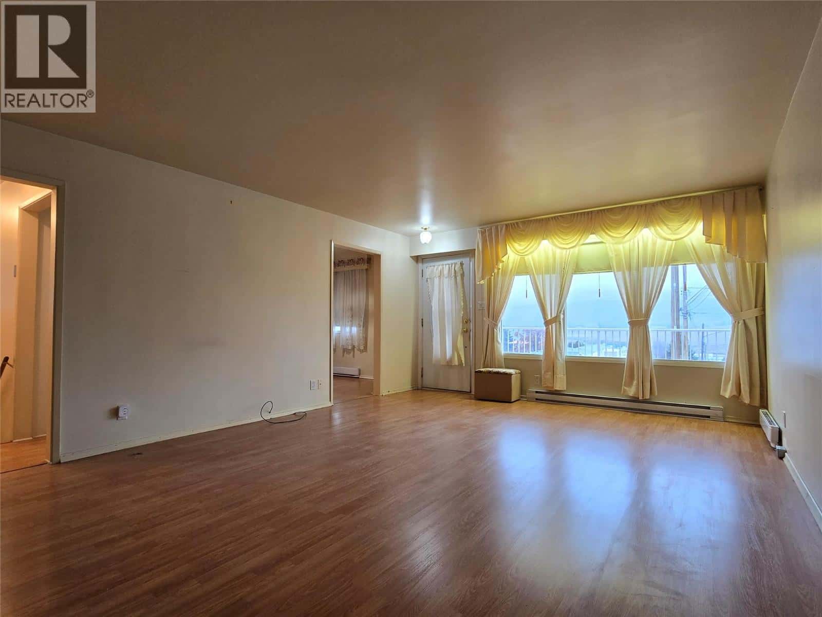 1223 Sunvalley Crescent — Cache Creek, British Columbia - Photo 2 of 28