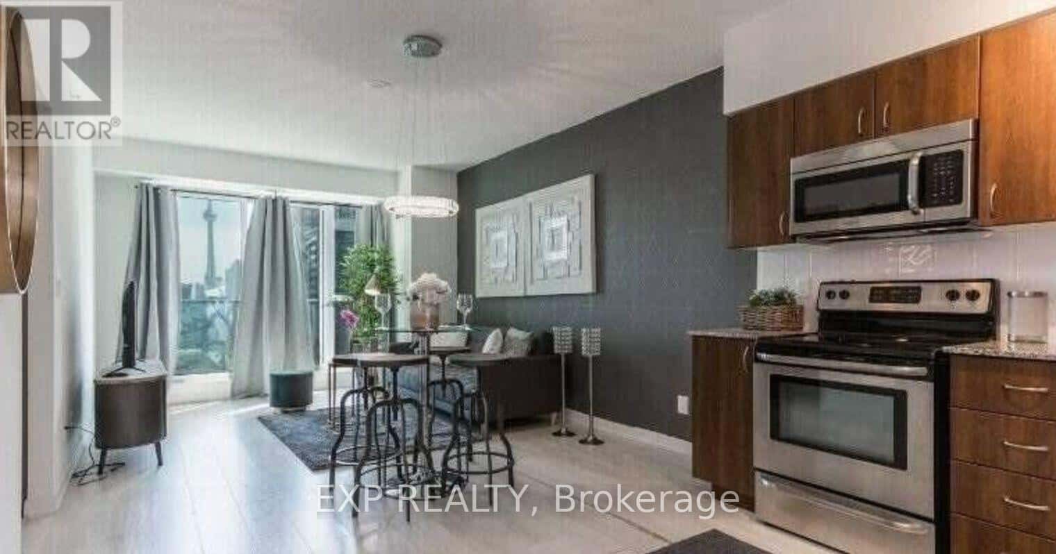 1402 - 69 LYNN WILLIAMS STREET — Toronto (Niagara) - Photo 3 of 11