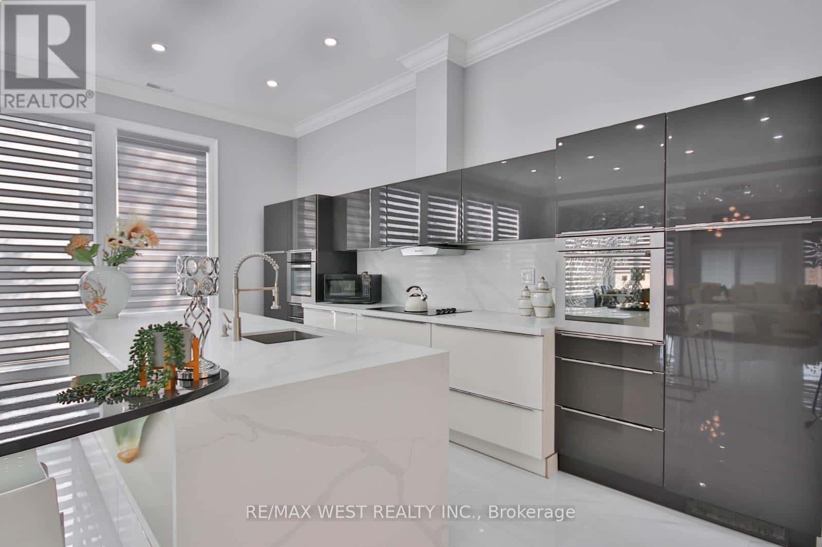 493 Townline Road North