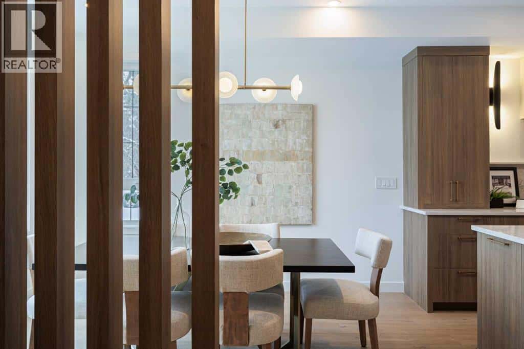 2611 25 Street SW — Calgary, Alberta - Photo 3 of 44