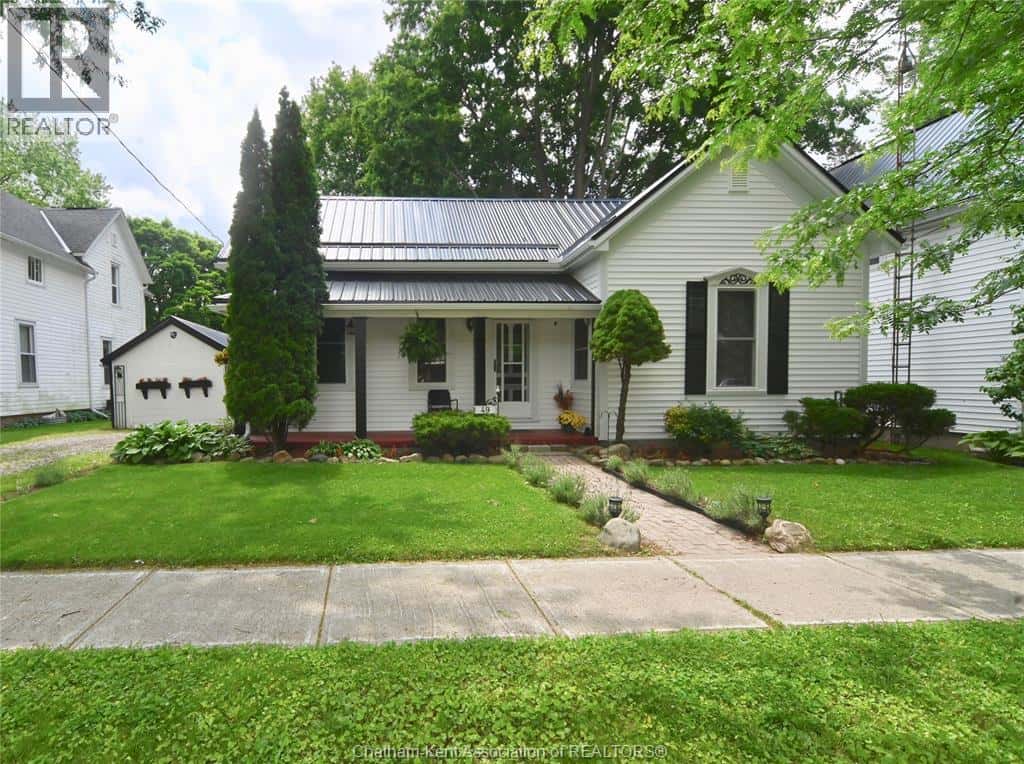 49 Erie STREET South — Ridgetown, Ontario - Photo 2 of 42