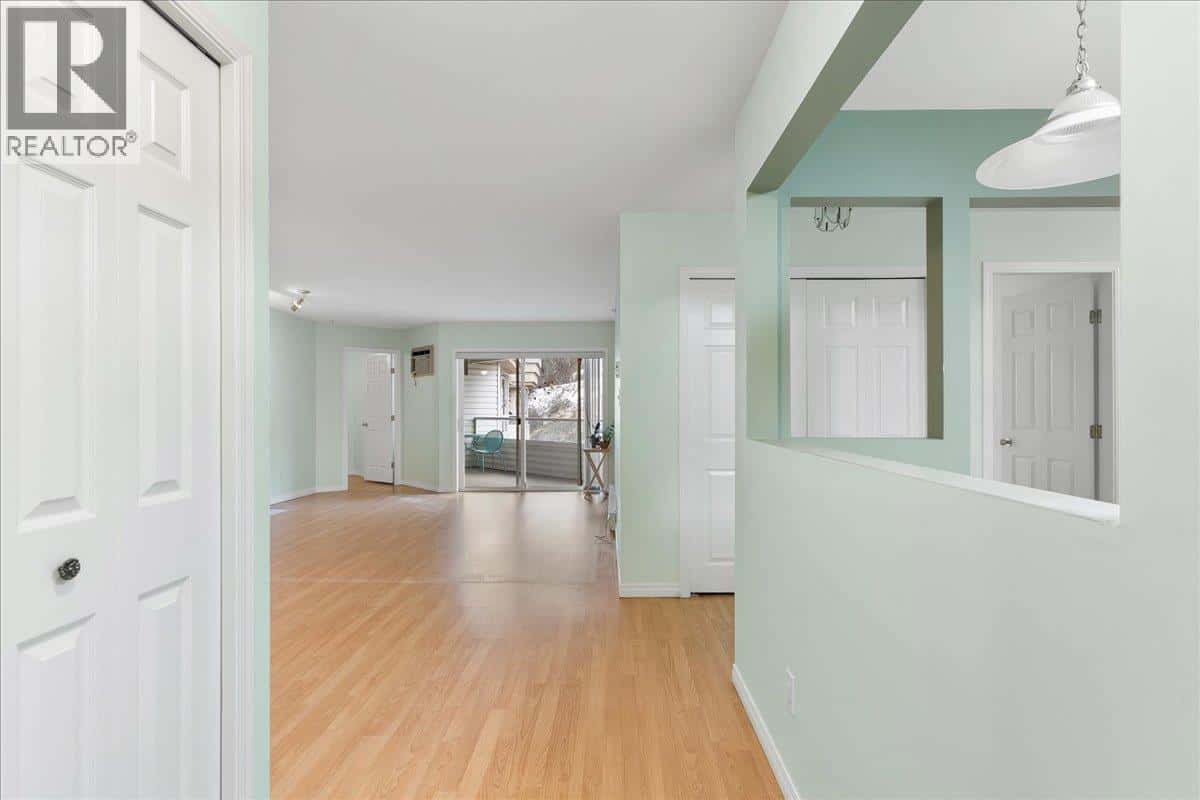 3806 35 Avenue Unit# 403 — Vernon, British Columbia - Photo 3 of 41