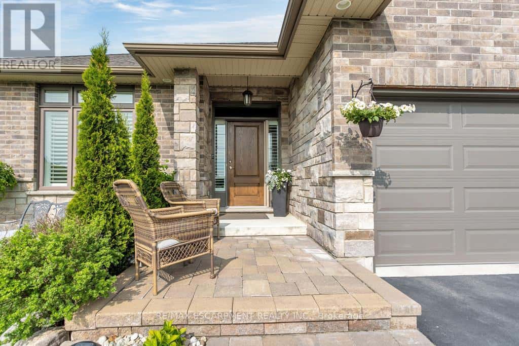 100 TAMARACK BOULEVARD — Woodstock (Woodstock - North), Ontario - Photo 4 of 49