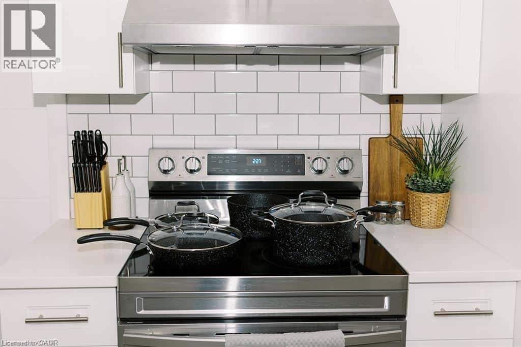 Kitchener — Kitchener - Photo 3 of 12