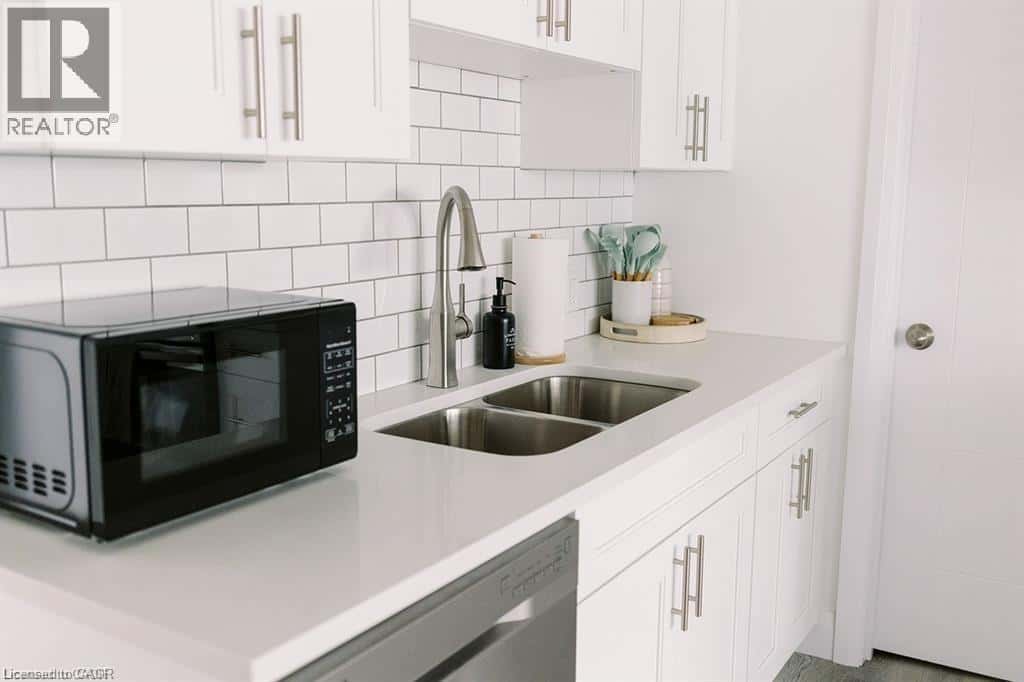 Kitchener — Kitchener - Photo 2 of 12