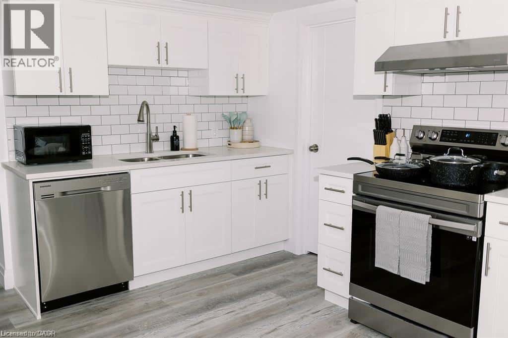 Kitchener — Kitchener - Photo 5 of 12