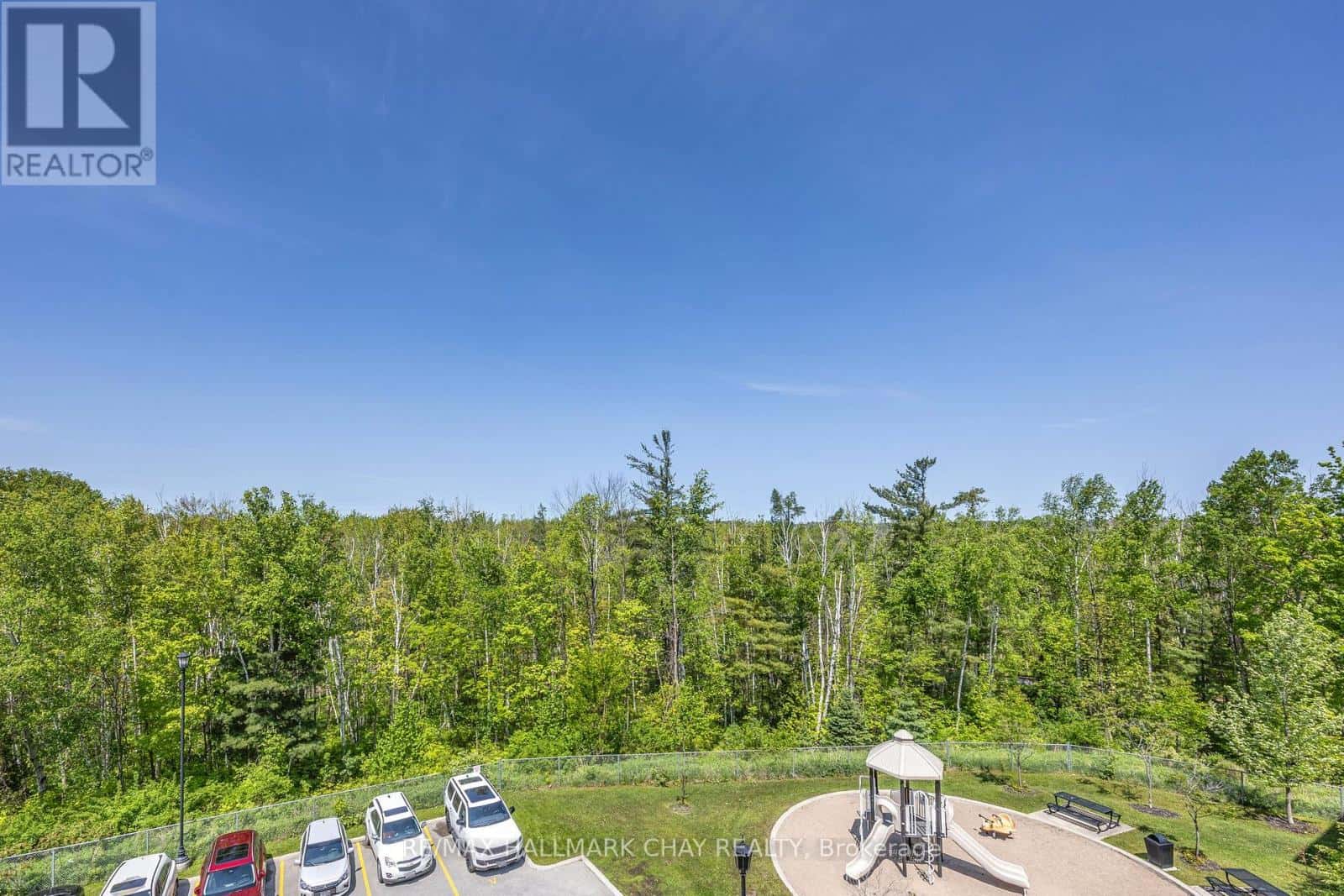 407 - 40 FERNDALE DRIVE S — Barrie (Ardagh), Ontario - Photo 4 of 27