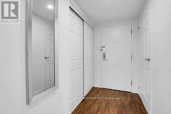 Ottawa — Ottawa - Photo 5 of 41