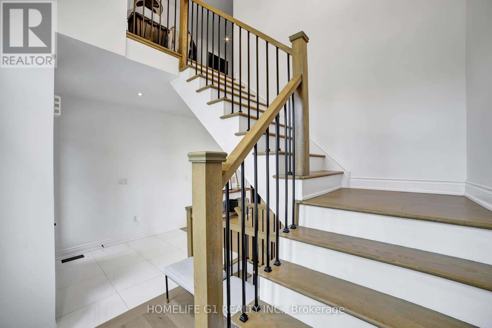 Hamilton (Ancaster) — Hamilton (Ancaster) - Photo 5 of 50