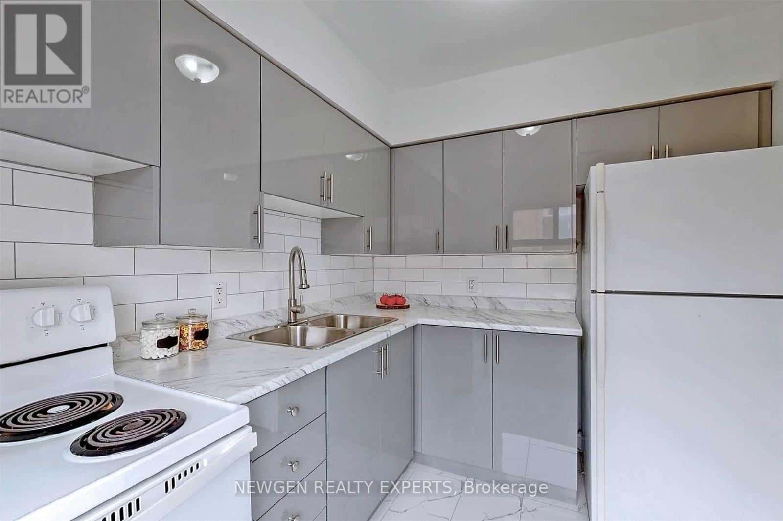 Toronto (Rexdale-Kipling) — Toronto (Rexdale-Kipling) - Photo 4 of 8