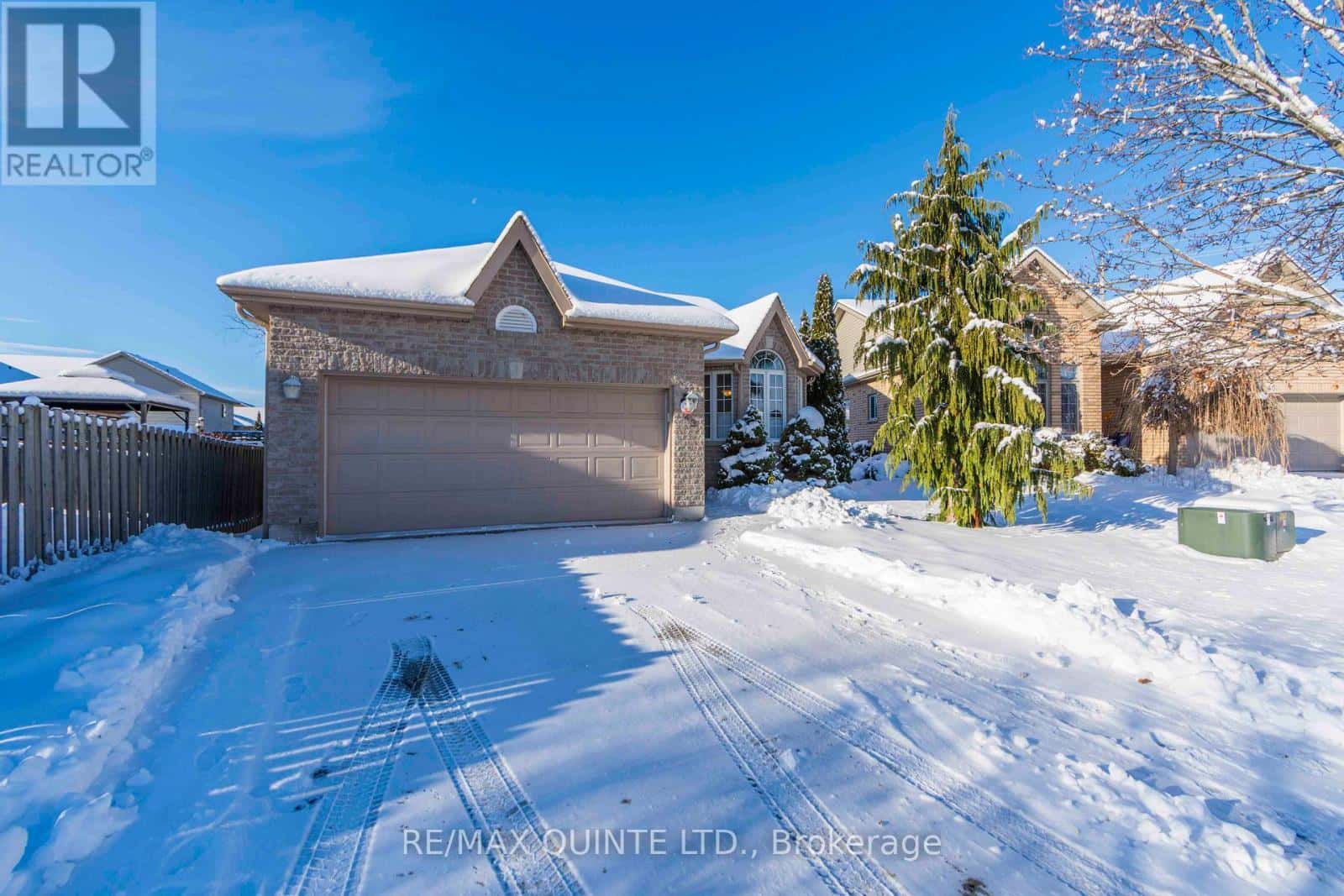 43 GAVEY STREET — Belleville (Thurlow Ward), Ontario - Photo 3 of 36