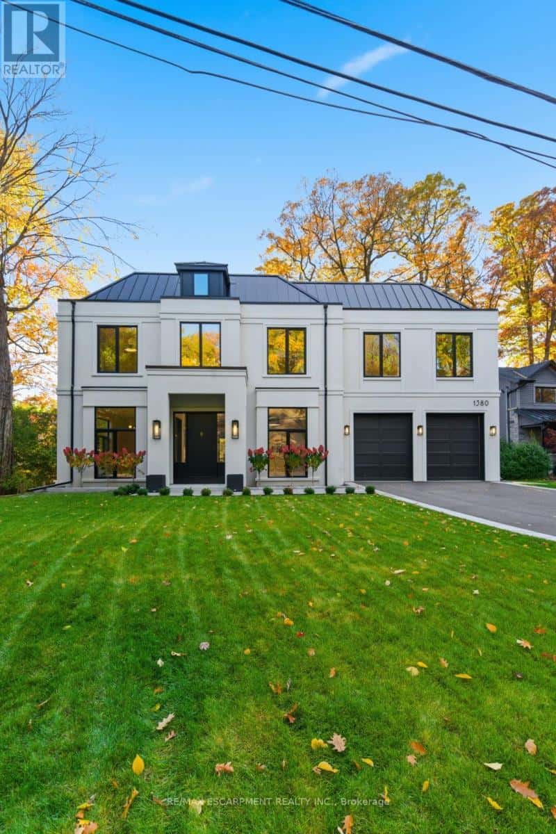 1380 BIRCHWOOD HEIGHTS DRIVE — Mississauga (Mineola), Ontario - Photo 2 of 44