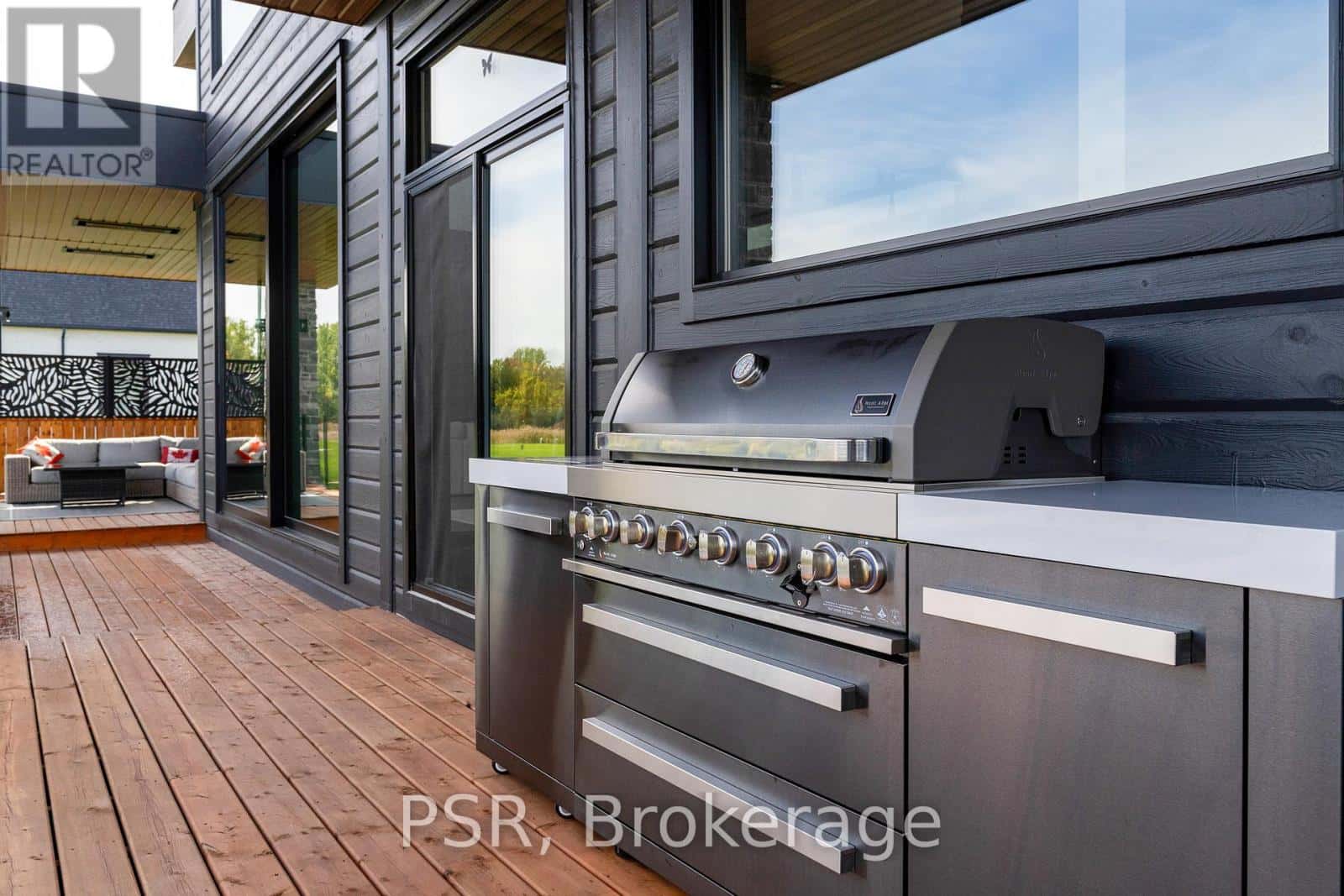 4 RAINTREE COURT — Clearview, Ontario - Photo 3 of 37