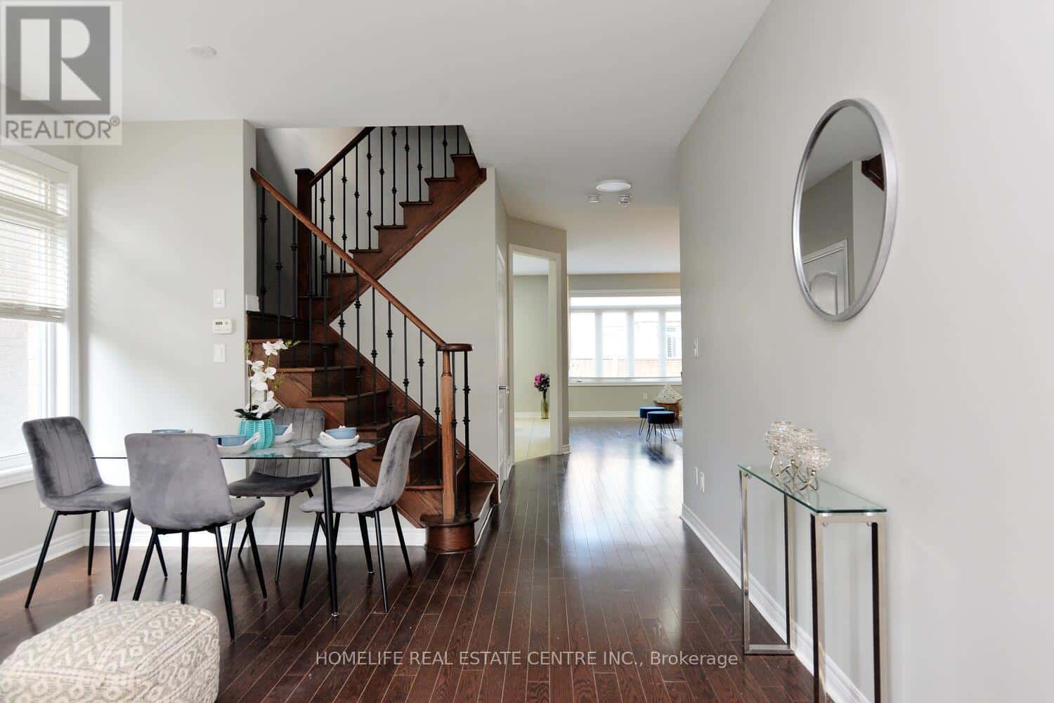 71 VILLADOWNS TRAIL — Brampton (Sandringham-Wellington North), Ontario - Photo 5 of 50