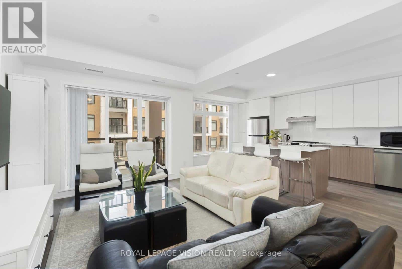 209 - 130 CANON JACKSON DRIVE — Toronto (Beechborough-Greenbrook), Ontario - Photo 4 of 15