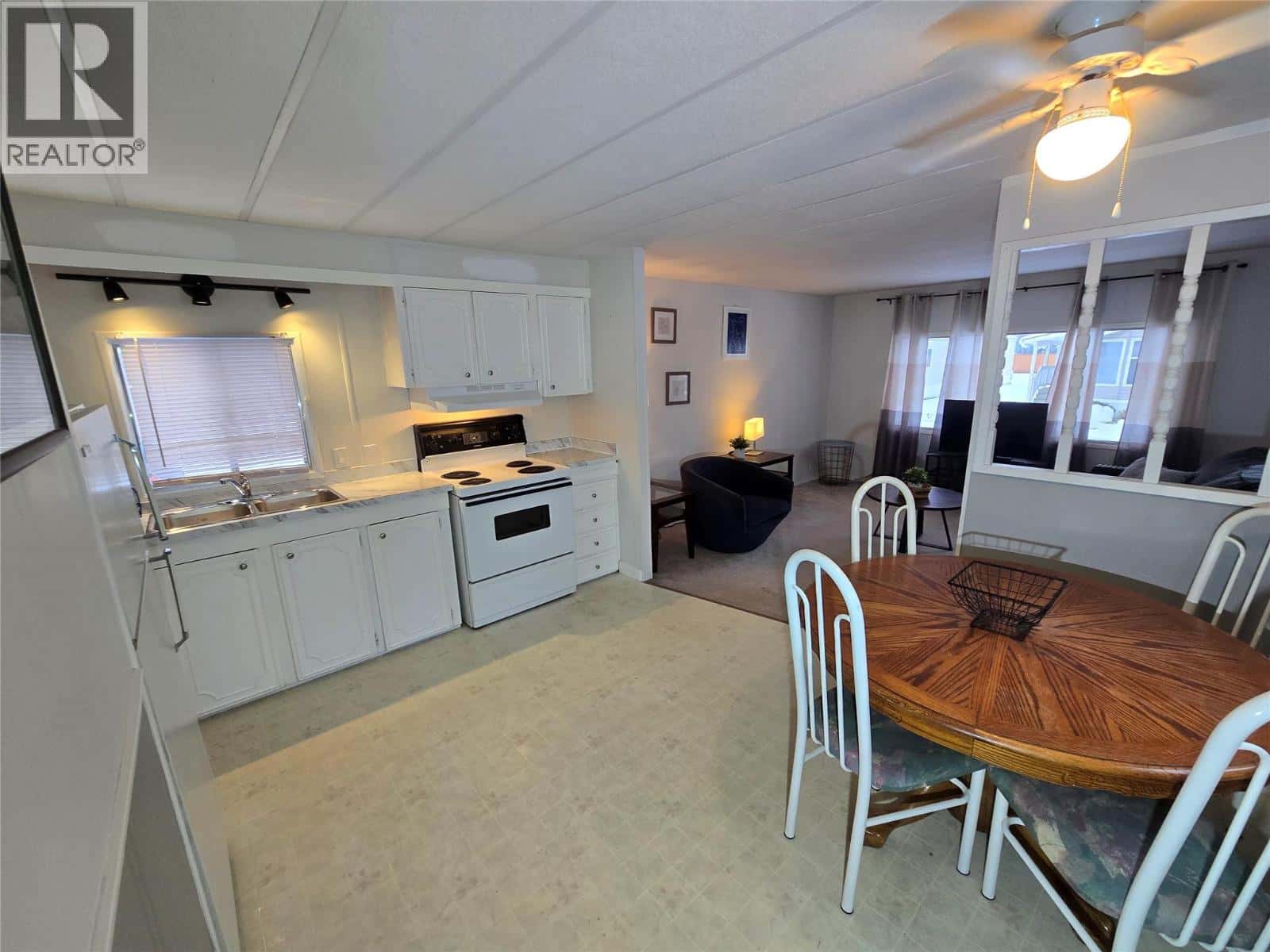 130 FERRY Road Unit# 18 — Clearwater, British Columbia - Photo 3 of 17