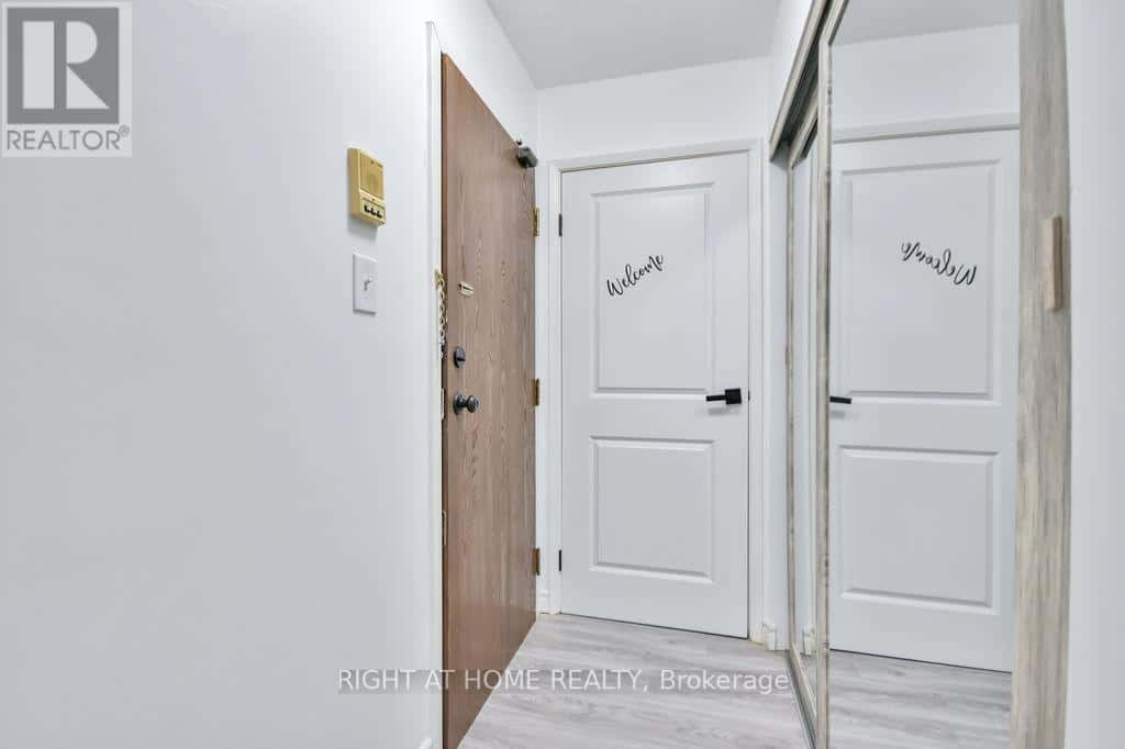 B6 - 179 EDGEHILL DRIVE — Barrie (Letitia Heights), Ontario - Photo 2 of 30