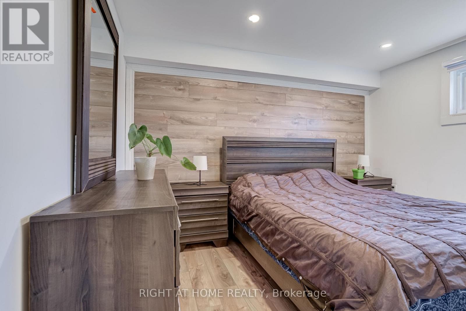 Mississauga (Rathwood) — Mississauga (Rathwood) - Main photo