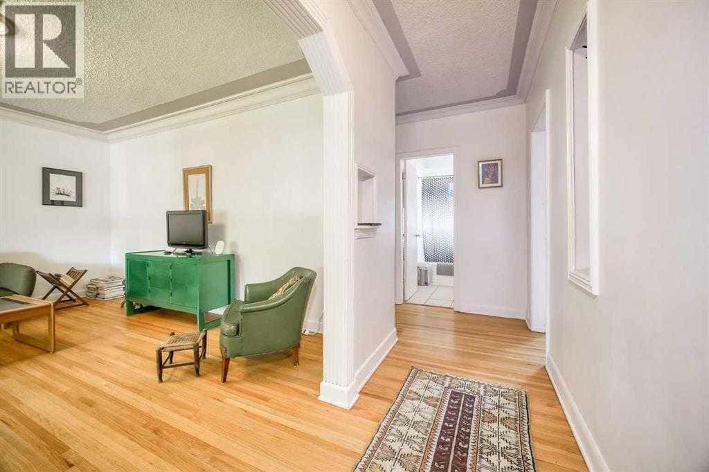 Calgary — Calgary - Photo 5 of 30