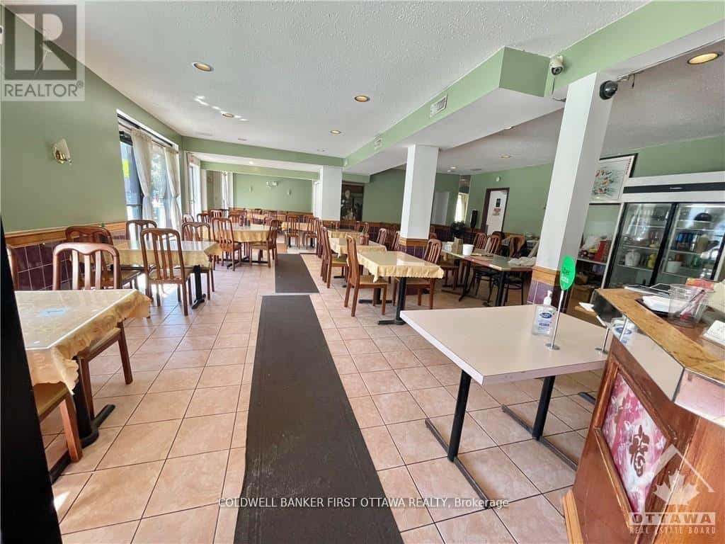 Ottawa — Ottawa - Photo 5 of 13