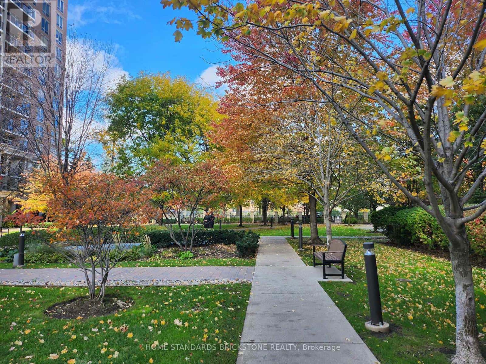 1106 - 1105 LESLIE STREET — Toronto (Banbury-Don Mills), Ontario - Photo 5 of 33