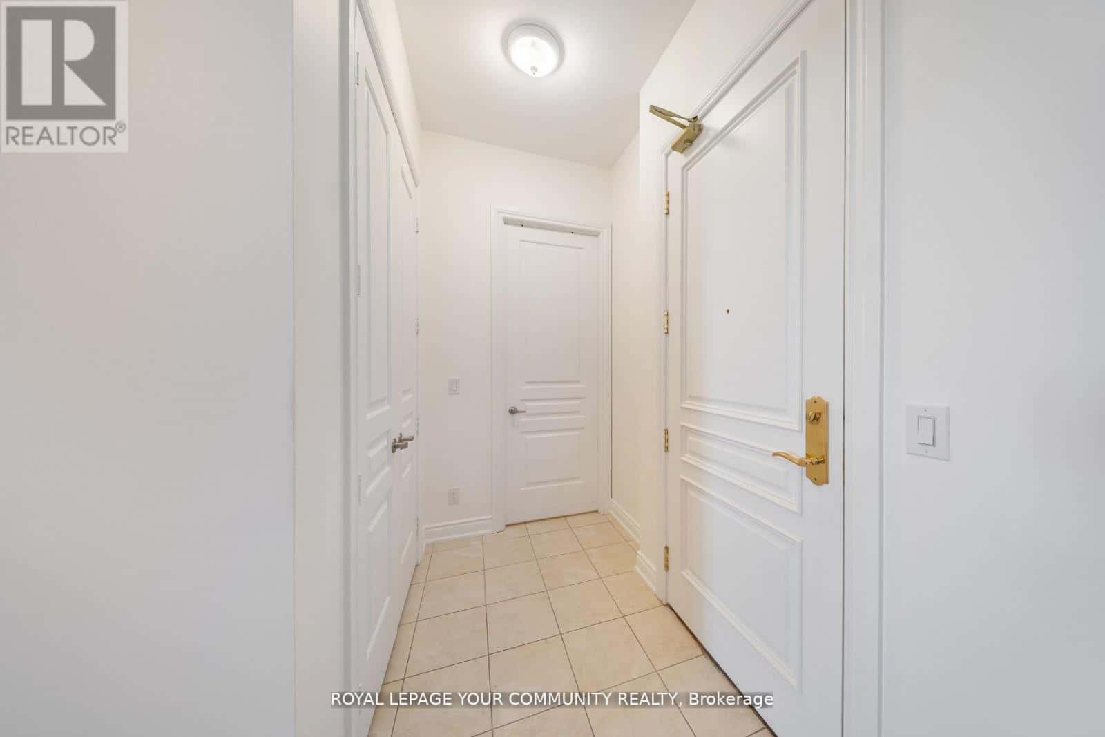 Vaughan (Maple) — Vaughan (Maple) - Photo 2 of 48