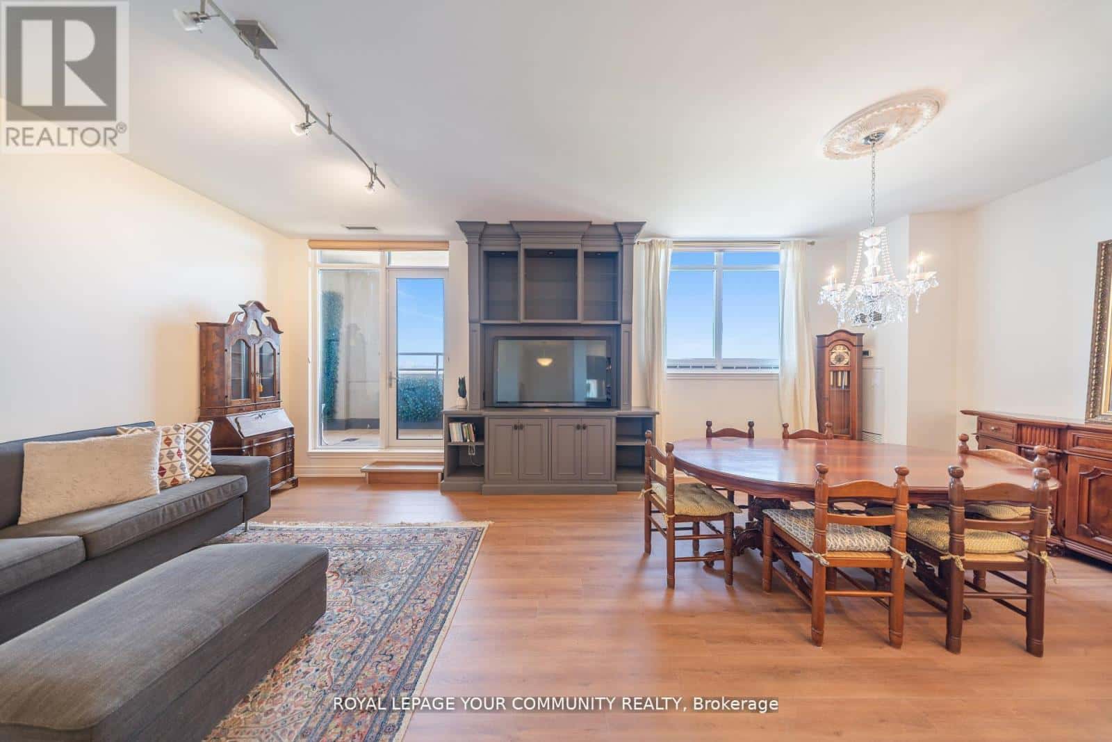 Vaughan (Maple) — Vaughan (Maple) - Photo 3 of 48