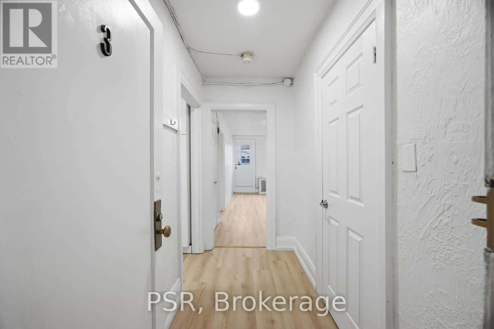 Toronto (Roncesvalles) — Toronto (Roncesvalles) - Photo 2 of 17