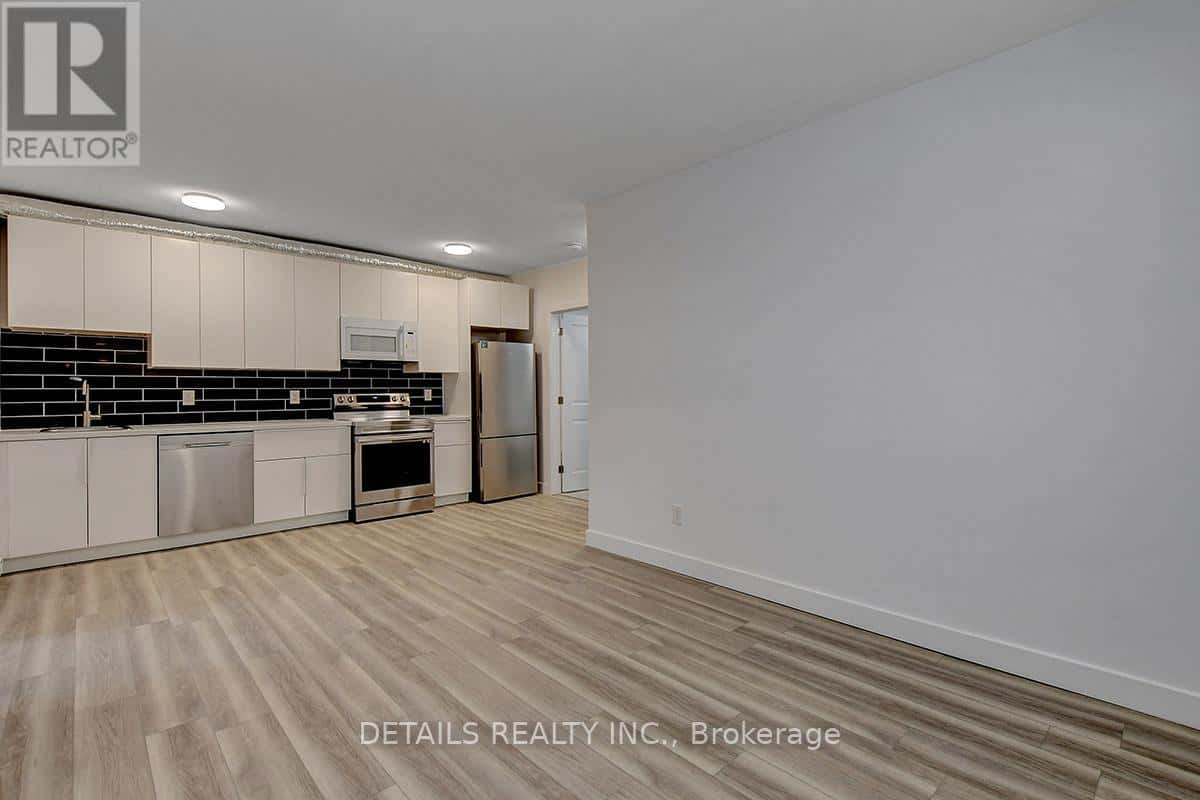 B - 285 B MONTFORT STREET — Ottawa - Photo 4 of 17