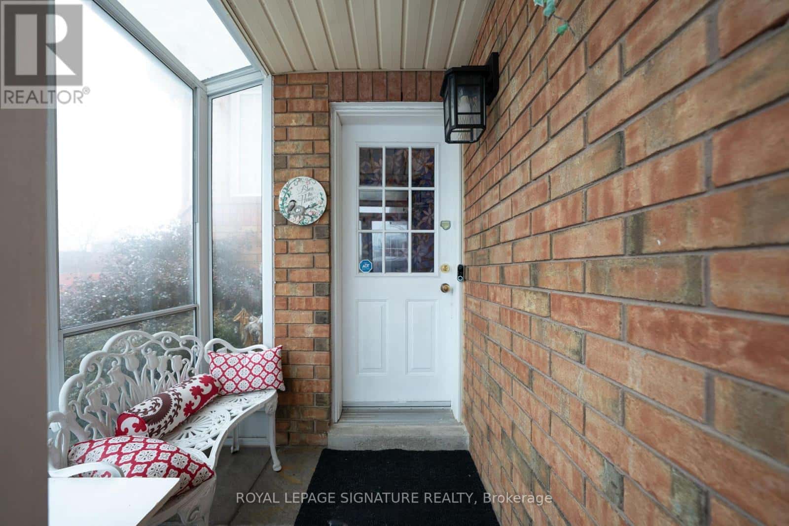 687 TWAIN AVENUE — Mississauga (Meadowvale Village), Ontario - Photo 4 of 50