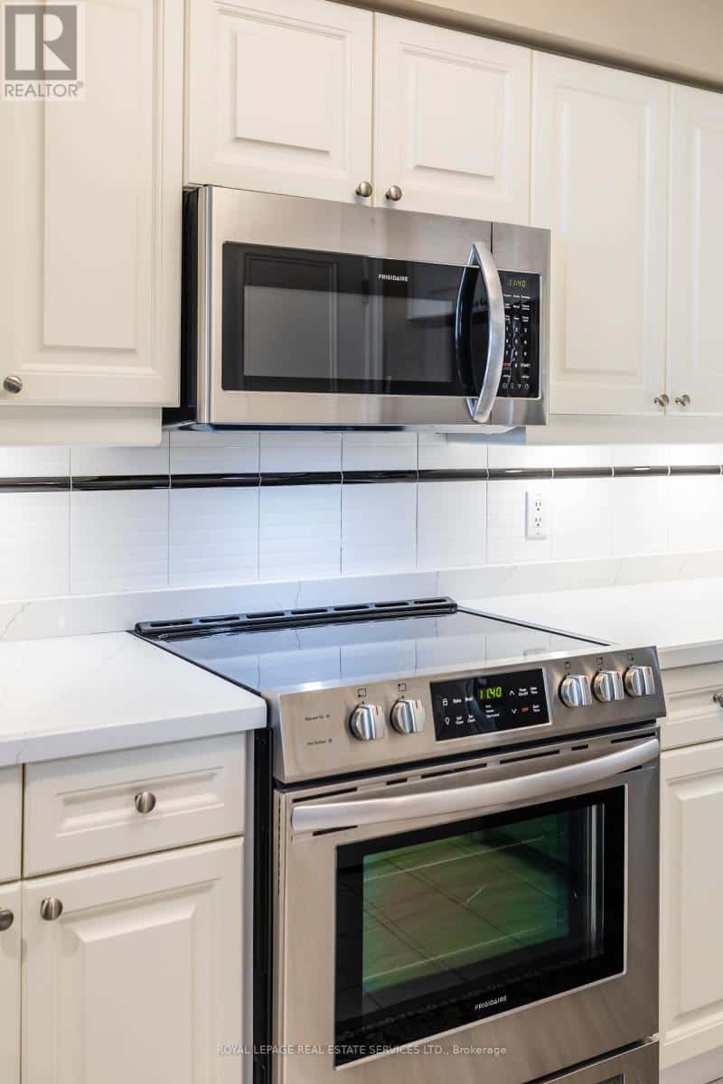 2812 - 1 PALACE PIER COURT — Toronto (Mimico), Ontario - Photo 4 of 29