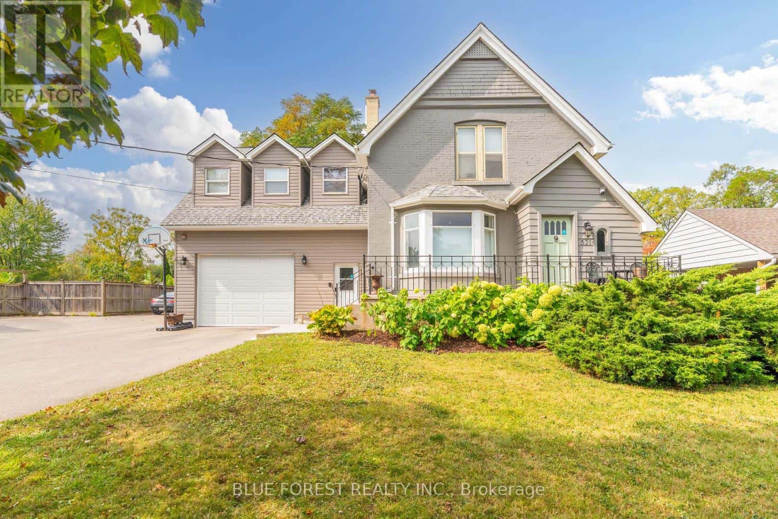 521 UPPER QUEEN STREET — London South (South P), Ontario - Photo 2 of 50