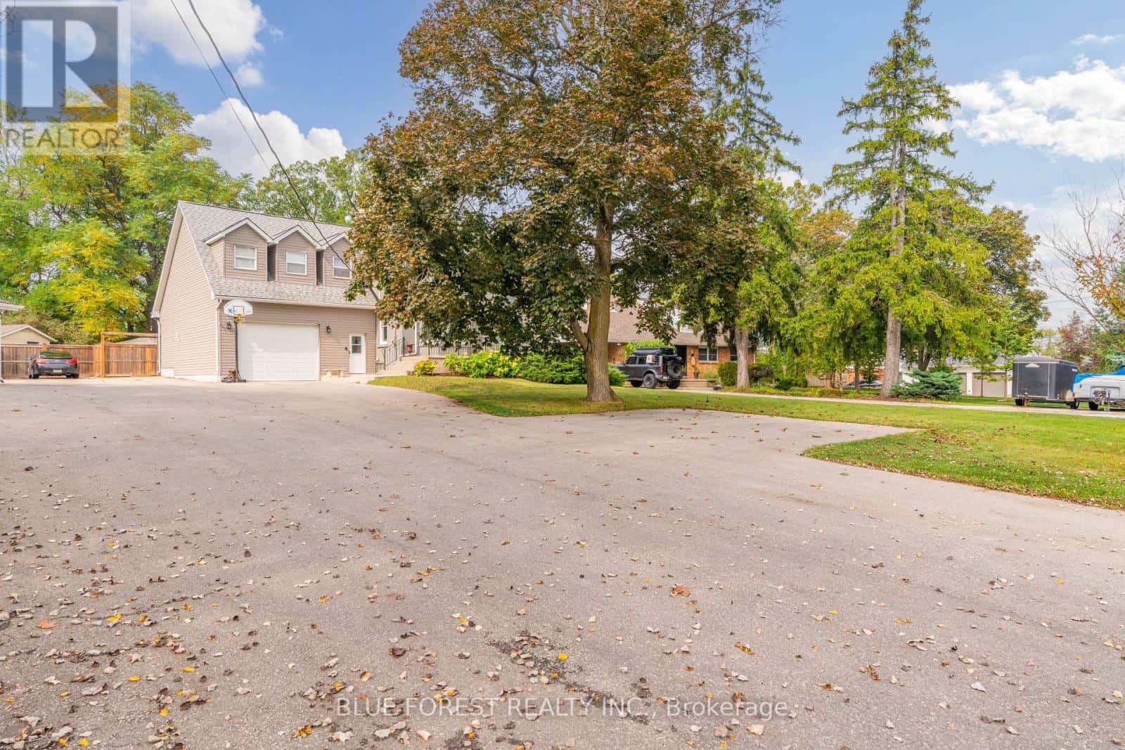 521 UPPER QUEEN STREET — London South (South P), Ontario - Photo 4 of 50