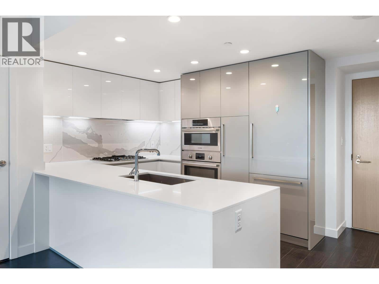 507 2085 SKYLINE COURT — Burnaby, British Columbia - Photo 5 of 24