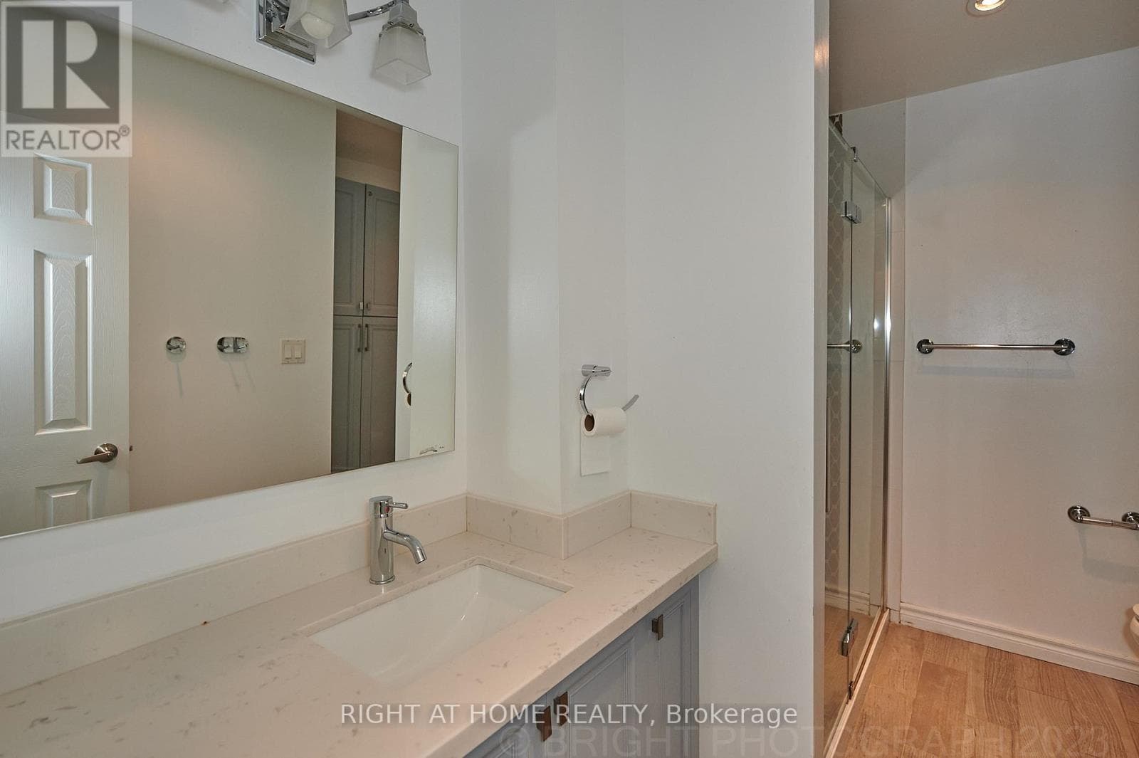 Toronto (Pleasant View) — Toronto (Pleasant View) - Main photo