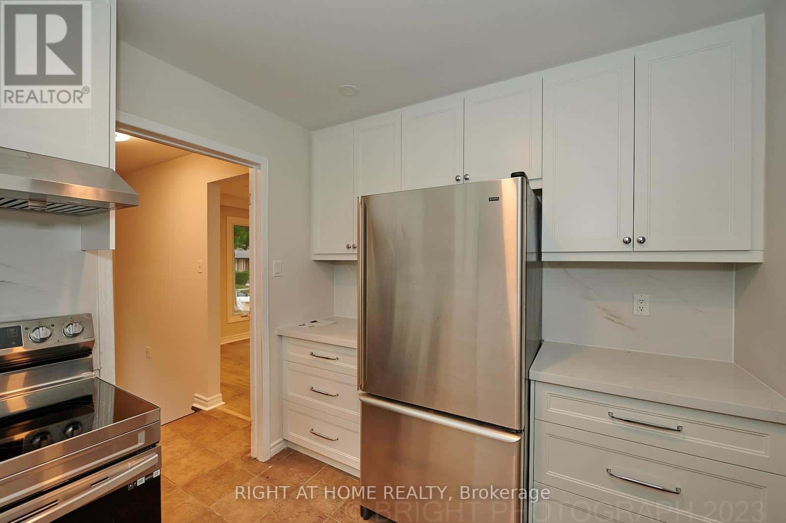 Toronto (Pleasant View) — Toronto (Pleasant View) - Photo 2 of 10