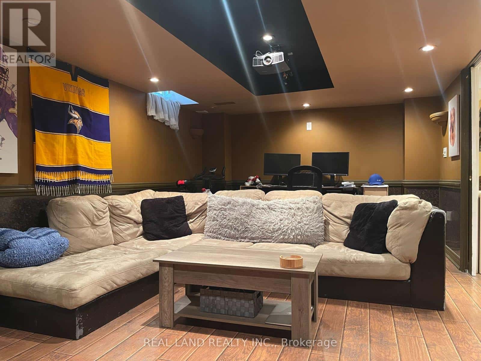 Markham (Greensborough) — Markham (Greensborough) - Photo 2 of 9