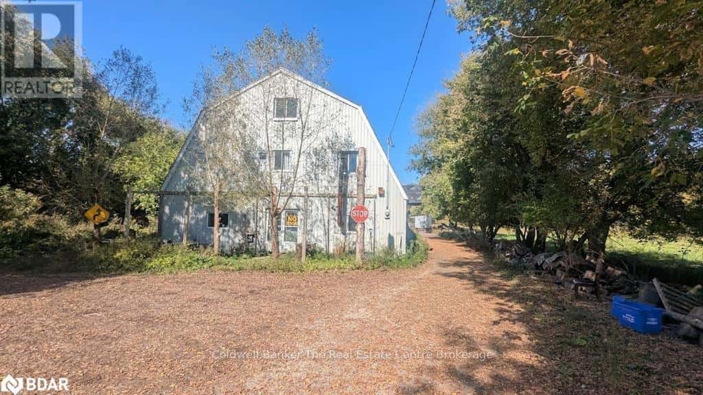 2884 89 HIGHWAY — Innisfil, Ontario - Photo 3 of 11