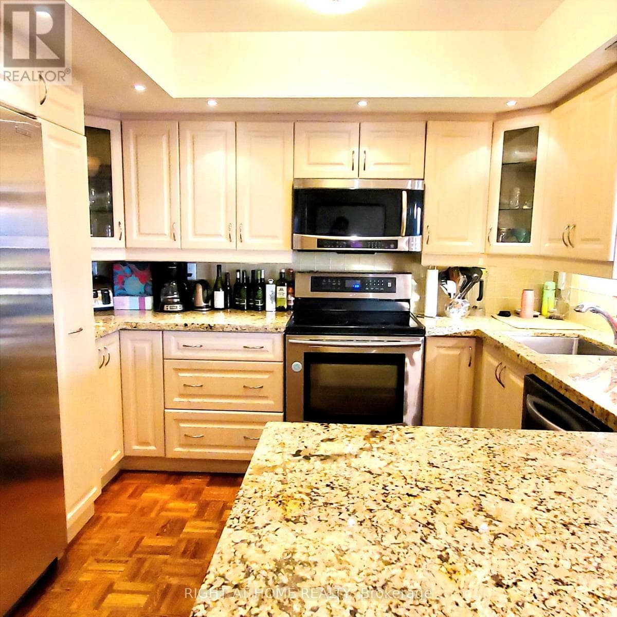 Toronto (Bay Street Corridor) — Toronto (Bay Street Corridor) - Main photo